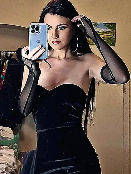 would look great covered in stranger cum