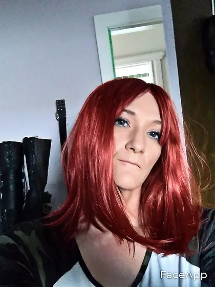 Chubby tranny slut rides the big ones