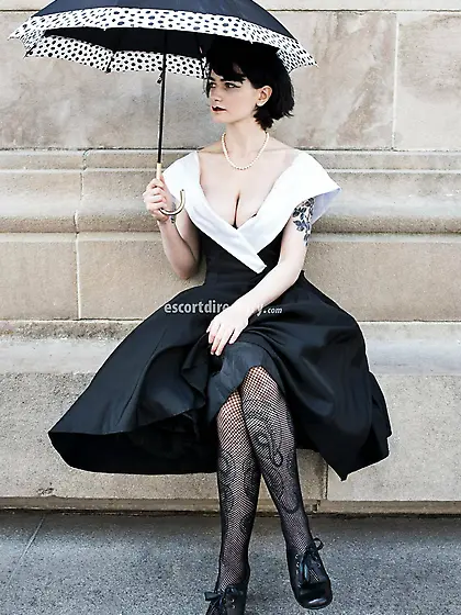 Ms.  Rosie Wilde (Ms.  Rosie Levine)