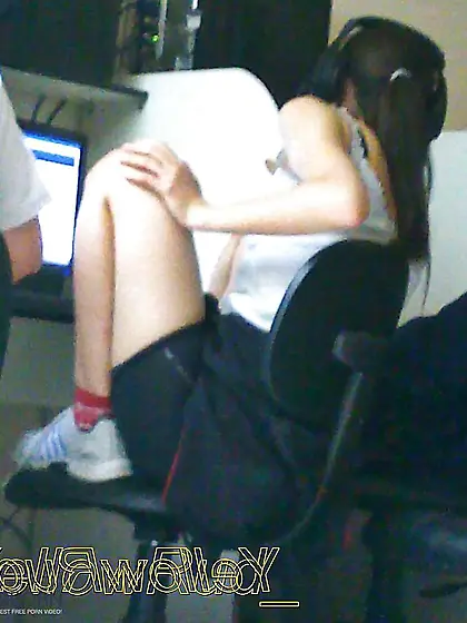 Delicia de novinha na lan-mansion - BR