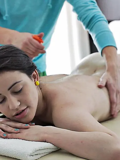 Izzy Jay has a nice tight shaved beaver and it needs a very good