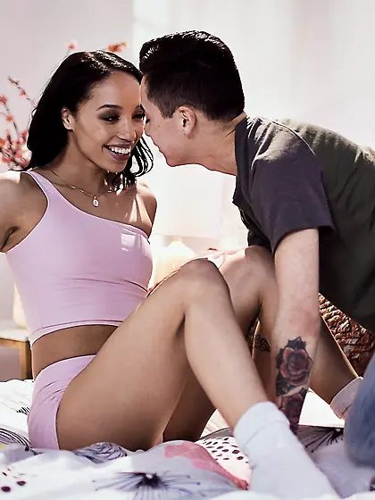 Alexis Tae hops on boyfriend's cock and rides it with her asshol