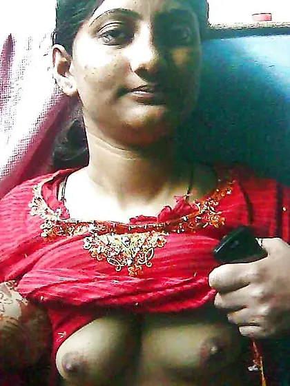 Fantastic Indian damsels.  two - coolbudy