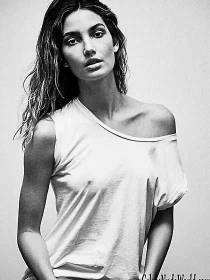 Lily Aldridge Braless Photo