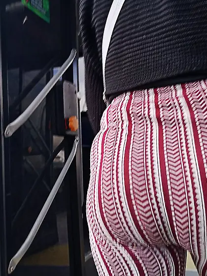 Manoseada flash dick a putipobre en el metro red