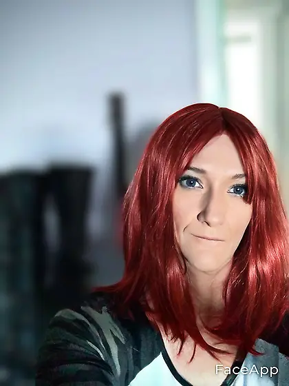 Chubby tranny slut rides the big ones