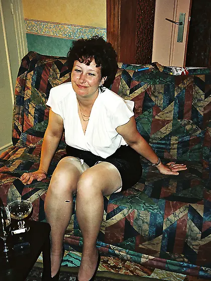 chris mini jupe avec et sans culotte selon l'humeu