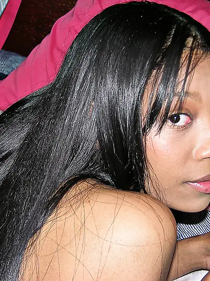 Sexy Amateur Black Girl Modeling Nude