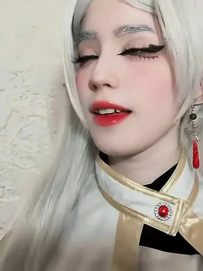 Blacked Frieren cosplay