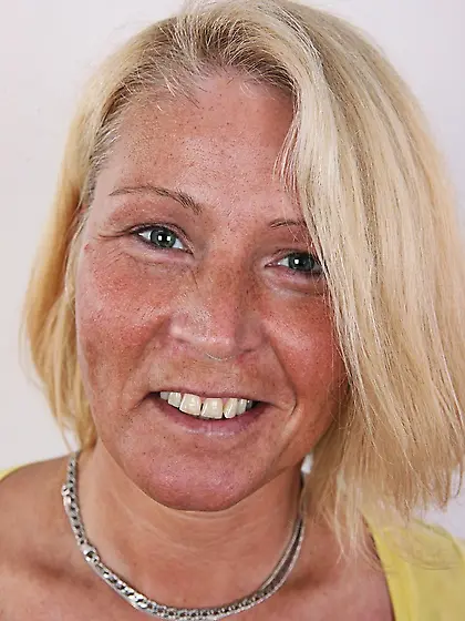 Matured blonde lady surprisingly