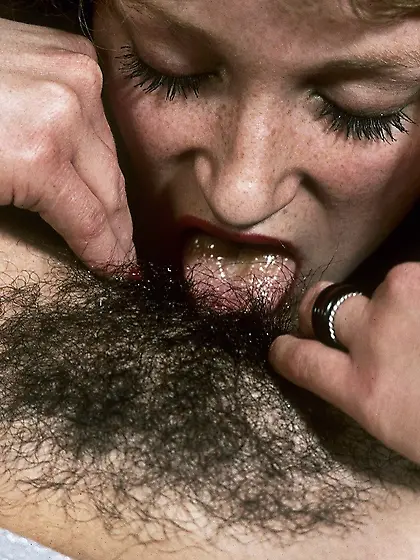 Private 39 : Sue & Eileen - Hairy Lesbians