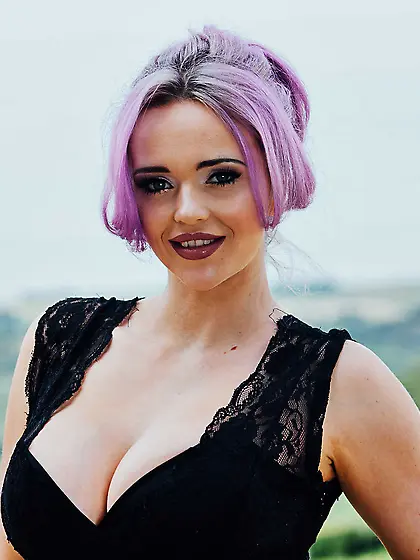 Pink-haired nympho blows a guy at work and ends up in a foursome