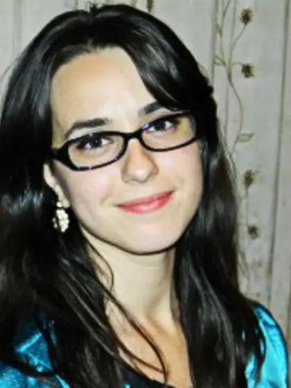 22 yo brunette Amazing1Lyn.