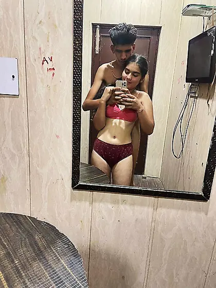 Hung desi boy stretches his gf with his huge dick