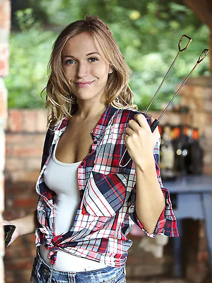 Her confidence and beauty are simply fucking incredible