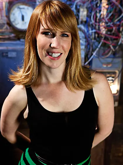 Lesbian slave-girl strips and teases her hot mistress in BDSM du