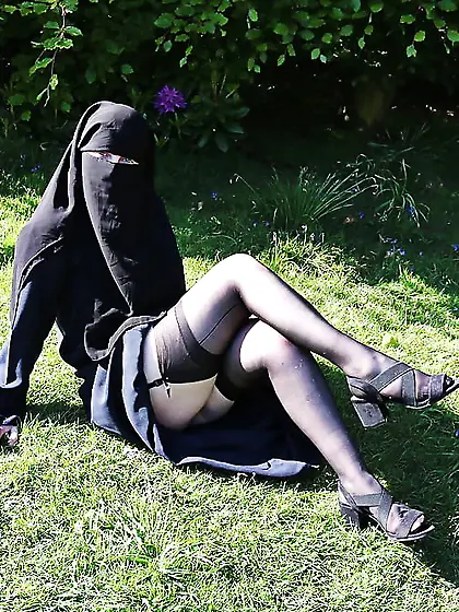Muslim Burqa Niqab suspenders Outdoors Flashing