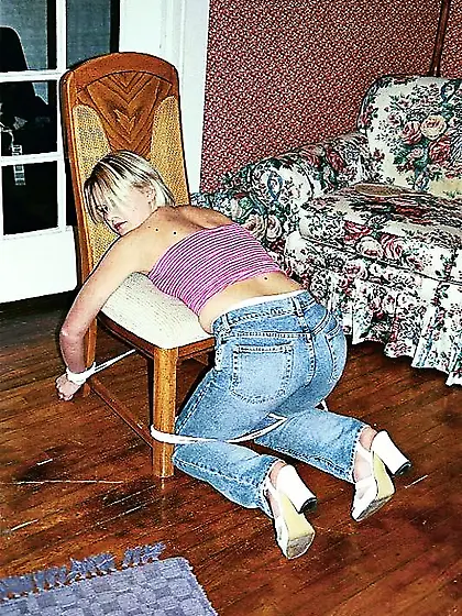 Blonde cutie sweet ass