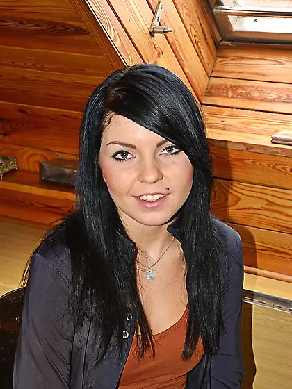 Voluptuous ass tight jeans