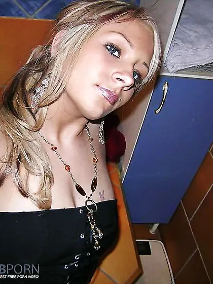 HOMEMADE TARTS - Laura