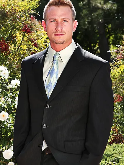 Grey eyed bloke dark