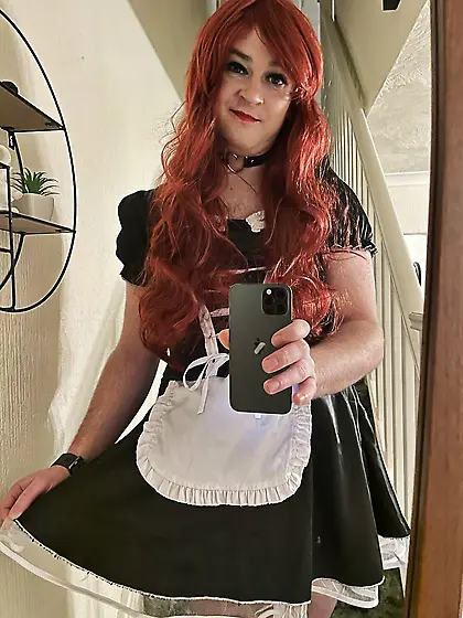 Sissy crossdresser Chris Roberts is @SissyChrissy