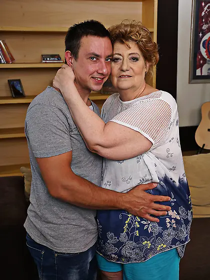 BBW granny bathing with a young cock in her mouth