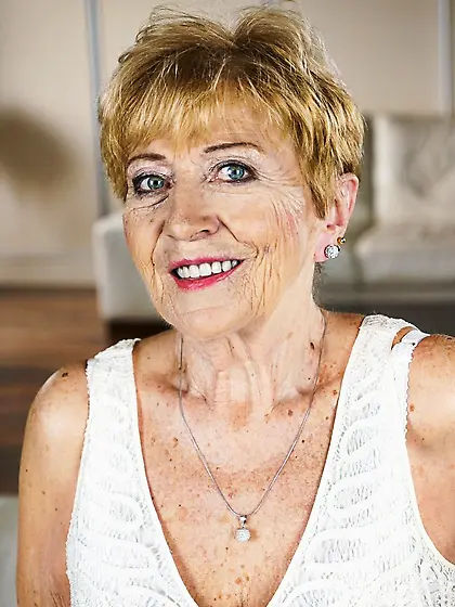 Saggy tits hardcore pussy licking