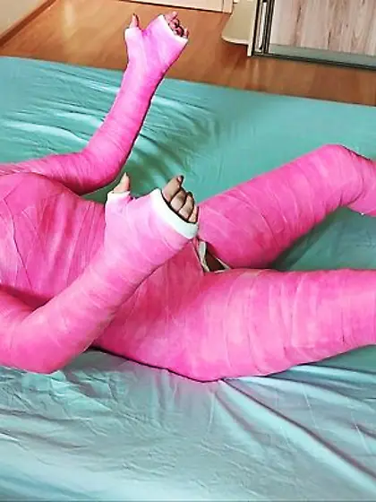 Cast Your Enthusiasm,  Casting Bondage