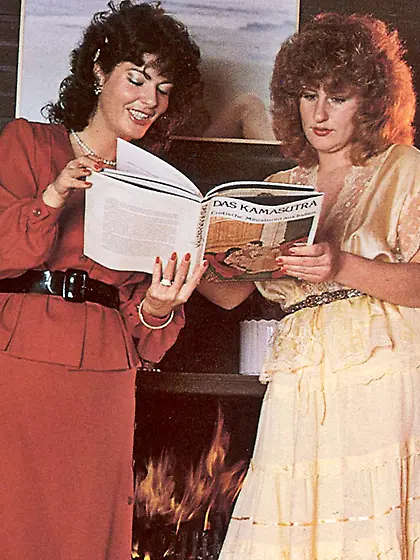 Waiter fucks sexy seventies