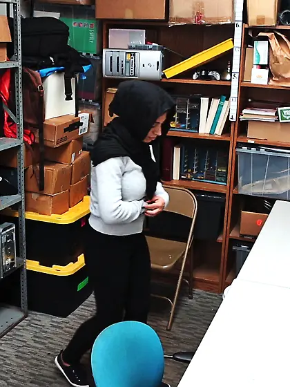 Arabic girl disgusting store