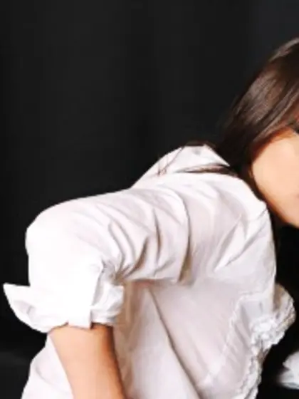 Brunette nayra perform cameltoe