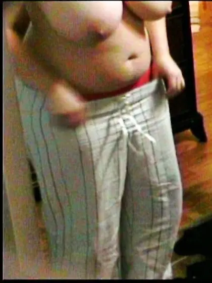 Busty woman pics--XXXL jugs & red bikini panties