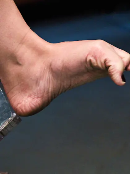 Blonde newcomer machine fucks