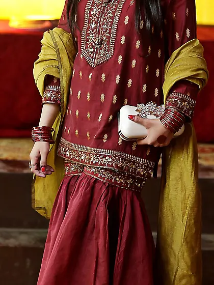 Maid In Pakistan - #Pyasiii Milfs