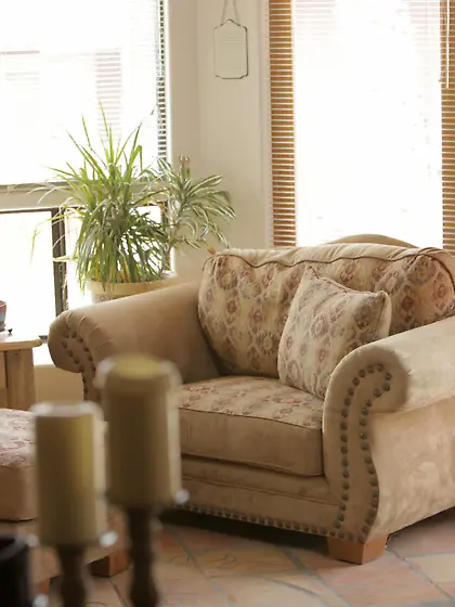 Redhead with nice breasts ends up fingering her juicy little pus