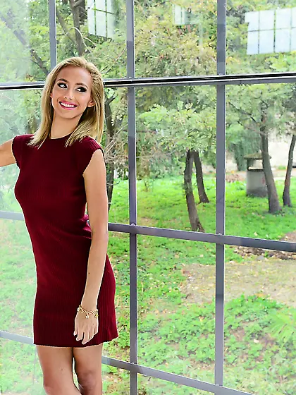 Blonde latina with a killer body gets double donged in the livin