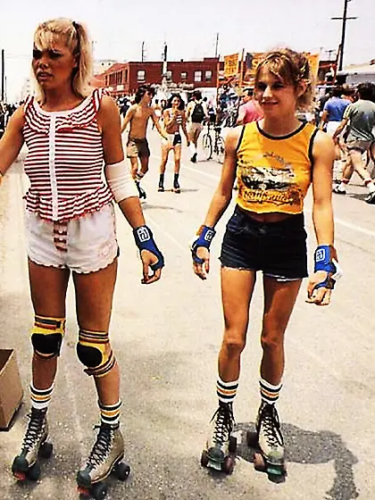 Skater girls pleasing seventies