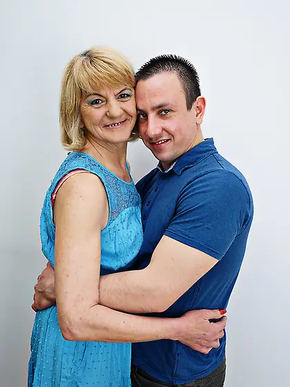 Mature lady thats likes to suck dick gets fucked by a young man