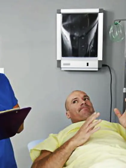 Wife doesn't know nurse behind curtain gives a blowjob to her hu