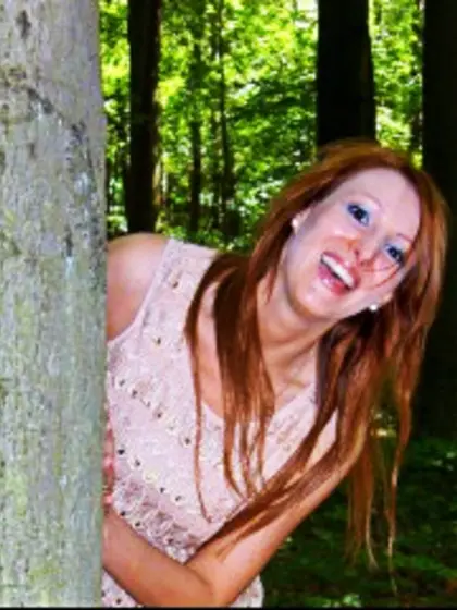 Blonde nikki perform dancing