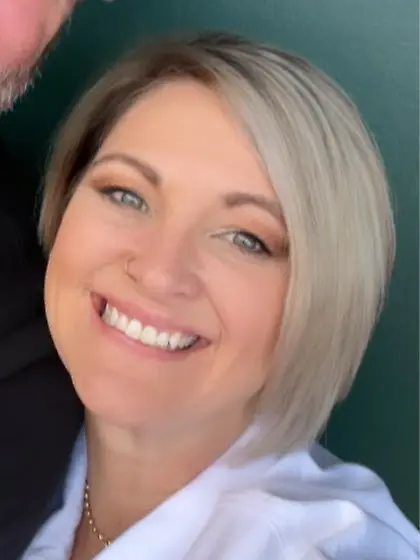 Mallory shows off her big titties at mardi gras