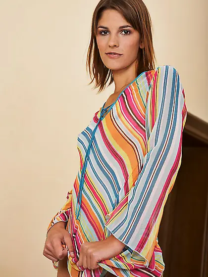 Before going to the bath this sexy babe Demi Nubiles is playing