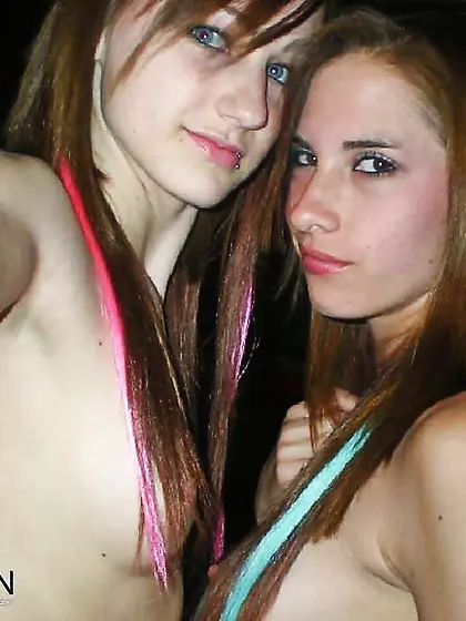 Stolen Pictures - 2 Girlfriends have a Session