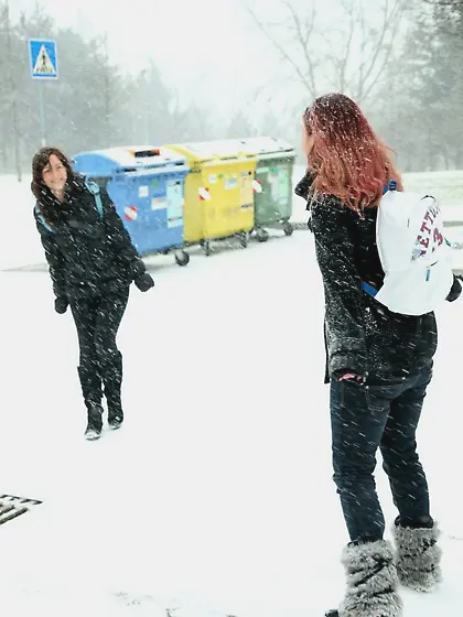 Klara C and Tess C schoolgirls