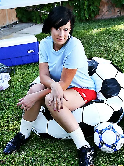 Soccer-loving hotties with juicy bodies show off their booties