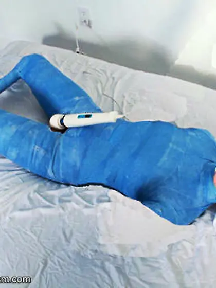 Cast Your Enthusiasm,  Casting Bondage