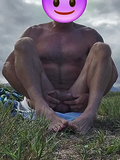 Outdoor fap addict caught