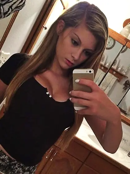 Friends I wanna see naked