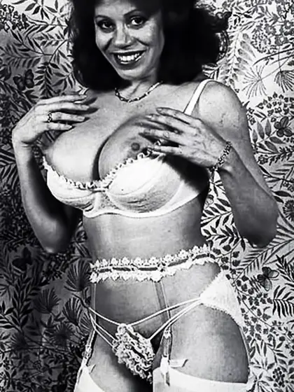 Mature tramp huge tits